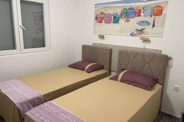 Ferienhaus für 8 Personen, mit Balkon, mit Haustier in Montenegro - 2