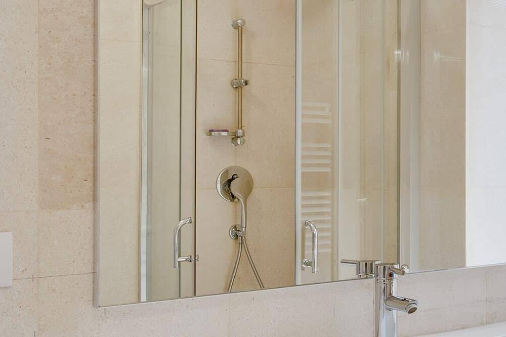 Ganze Wohnung, Apartment 5 stars Barcola - 50 meters from the sea in Triest, Karst