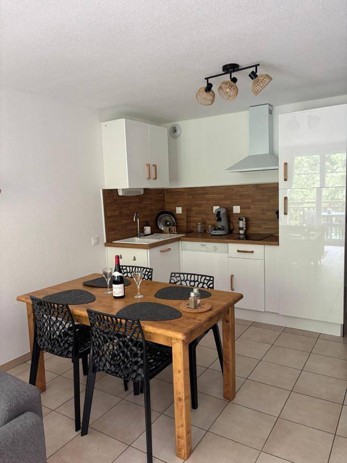 Gîte pour 4 personnes, avec piscine ainsi que jardin et sauna, animaux acceptés à Levernois - 3