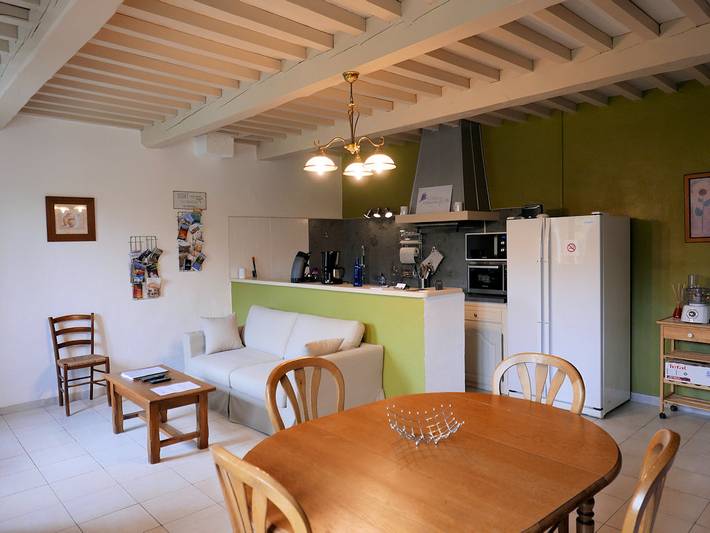 Gîte pour 4 personnes, avec jardin ainsi que terrasse et piscine à Pernes-les-Fontaines - 4