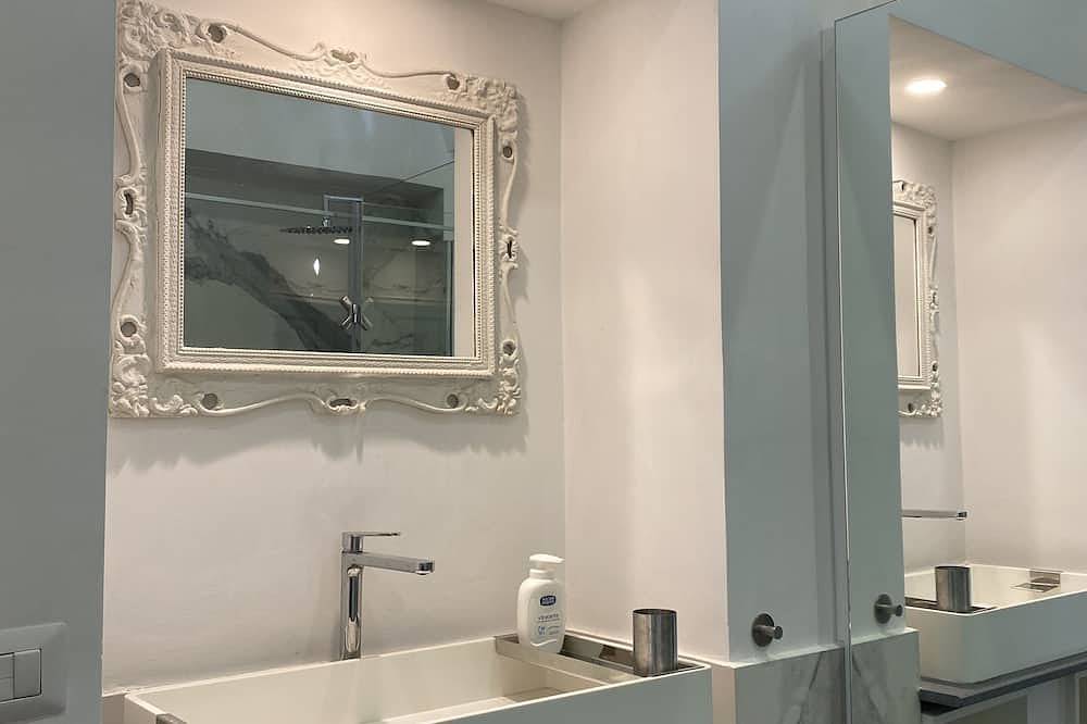 Casa sul Mare con Giardino Sulla Suggestiva Punta Solchiaro in Procida, Neapel Provinz