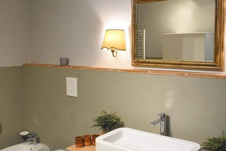 Stylish 1-Bedroom Apartment in olive grove with Pool Near Pistoia and Florence in Pistoia, Pistoia Provinz