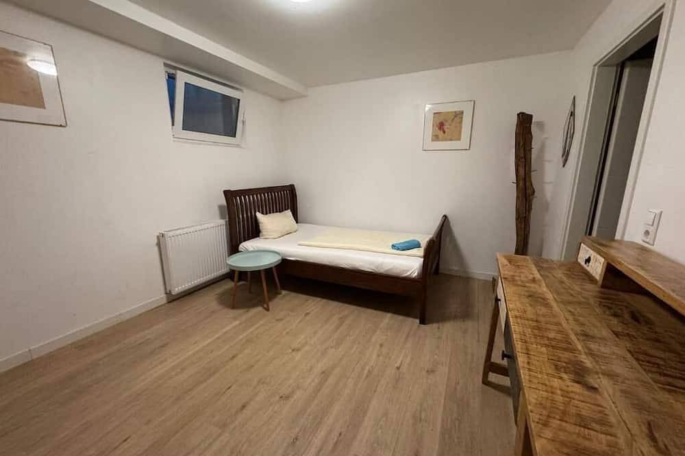 Ganze Wohnung, Business Apartment Kaiserslautern · Sleeps 2 · Full Kitchen · Living Room in Kaiserslautern, Saar-Nahe-Bergland