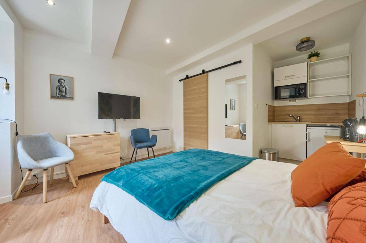 Appartement entier, Superior Studio in Fontaine-lès-Dijon, Région de Dijon