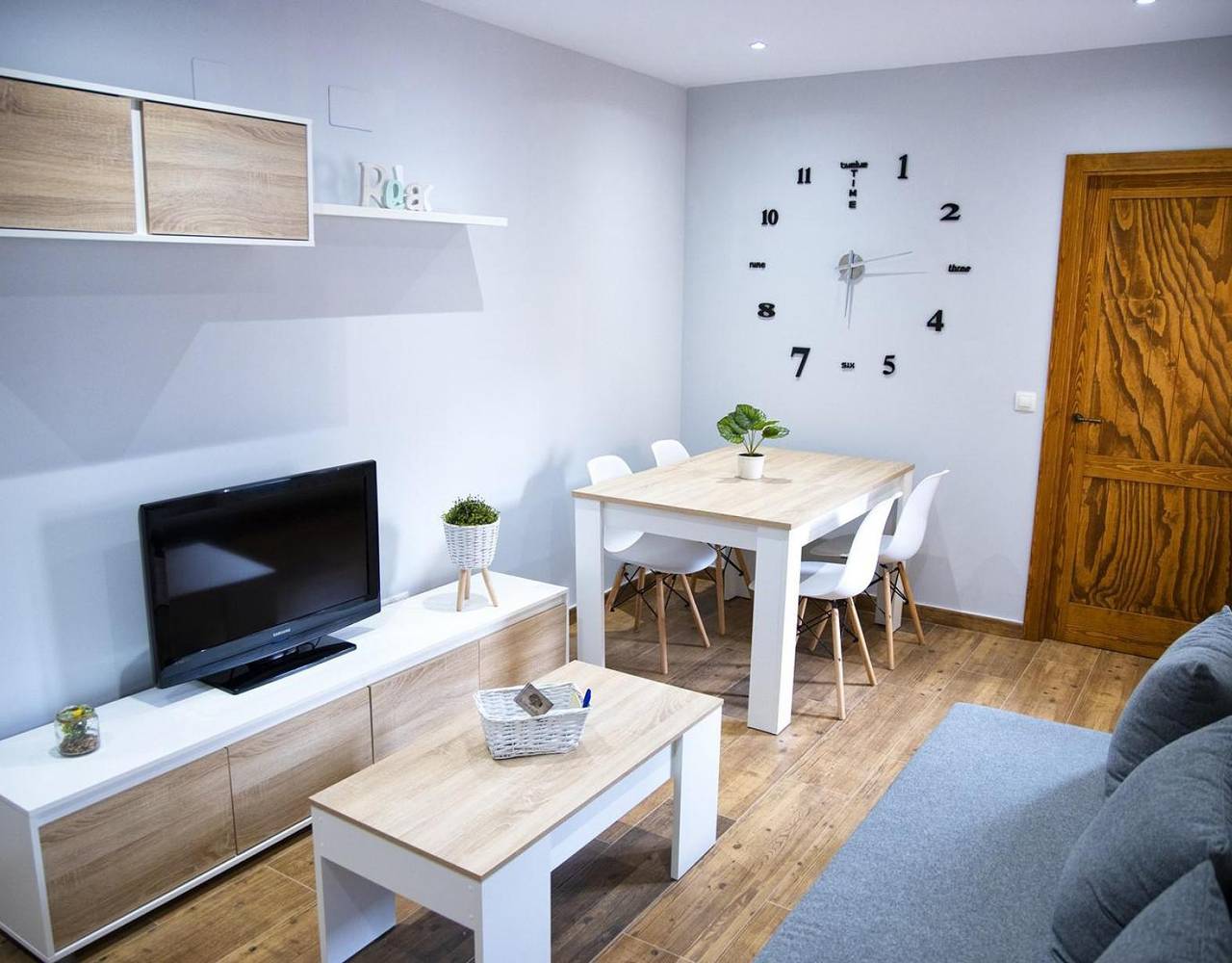 Holiday home for 6 people with garden in Sanchidrián, Ávila Region