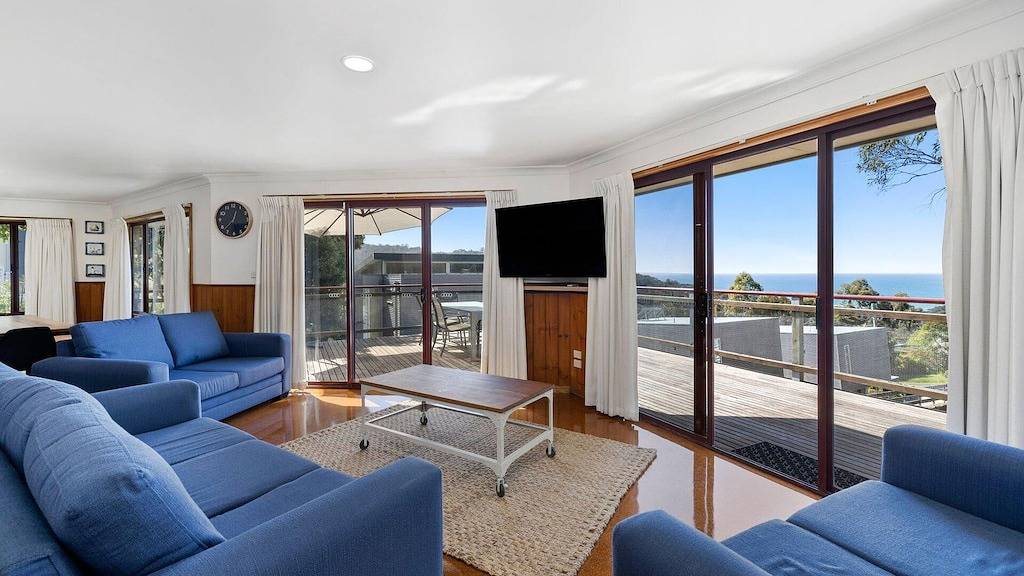 Holiday Home for 9 People in Lorne, Surf Coast Shire