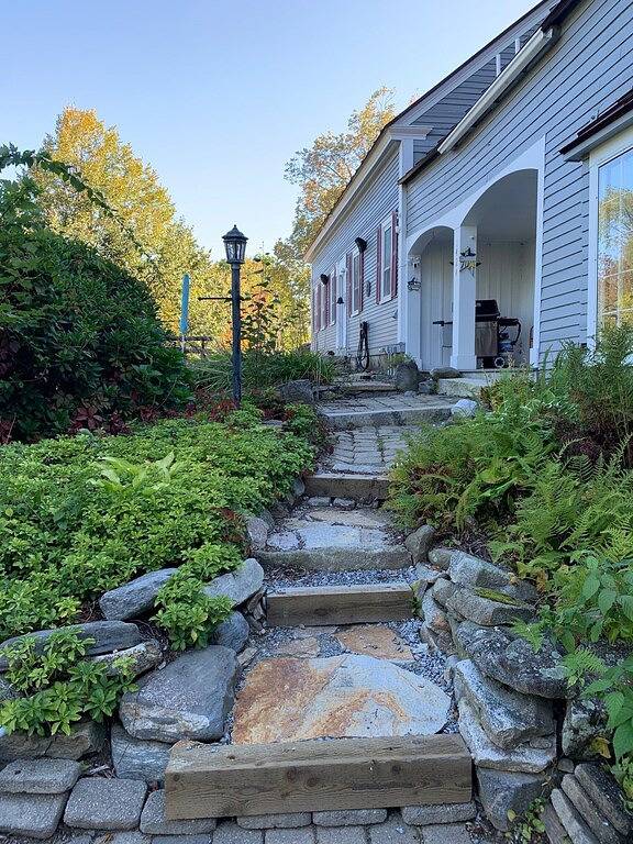 Private 5br-5ba - At the base of Mt. Sunapee - Closest to the mountain!! in Newbury (NH), Lake Sunapee