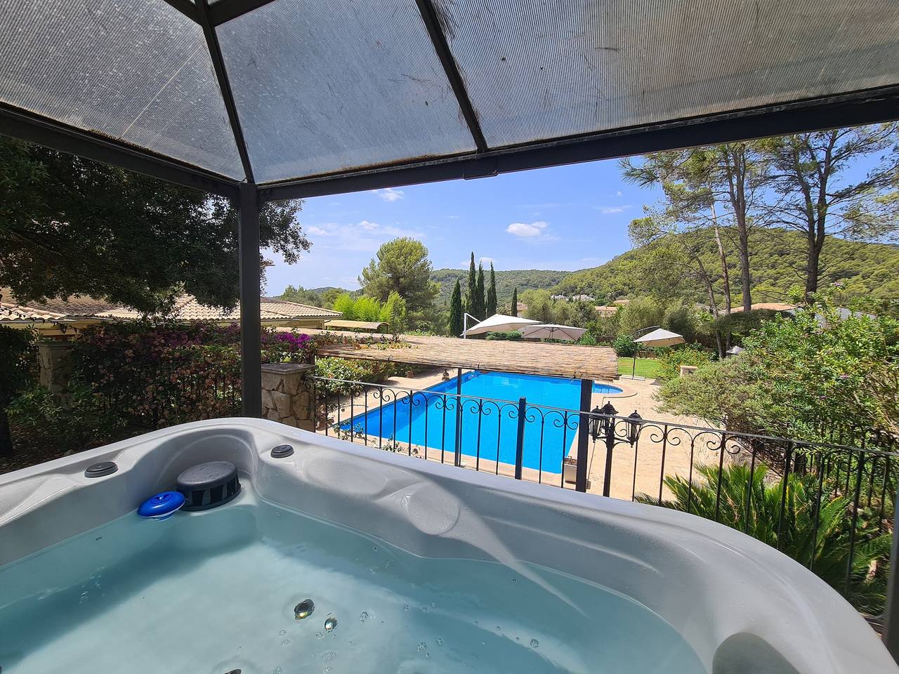 Villa 'Jacelia' con vistas a la montaña, Wi-Fi y aire acondicionado in Crestatx, Sa Pobla