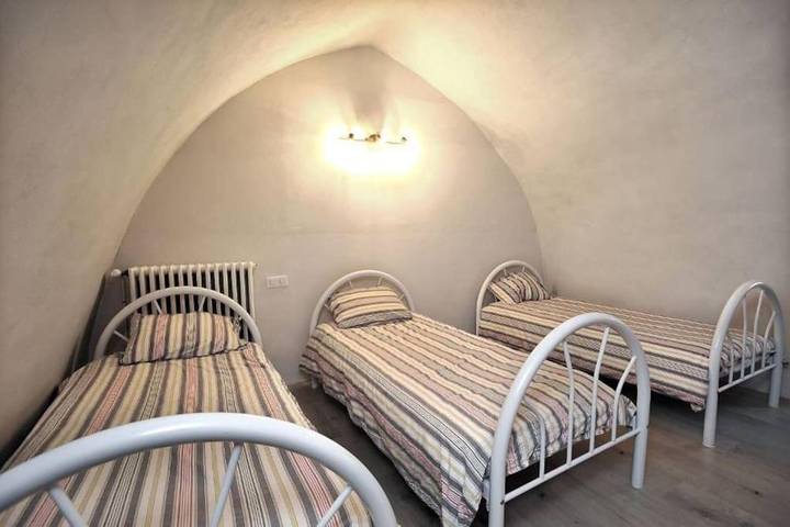 Location de vacances pour 12 personnes, avec terrasse et vue à Saint-Georges-de-Lévéjac - 3