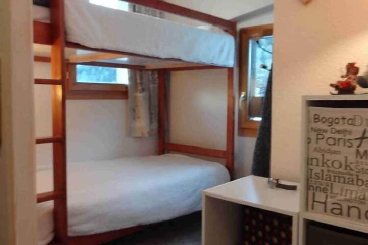 Chalet pour 6 personnes, avec piscine ainsi que sauna et jardin dans La Norma - 2