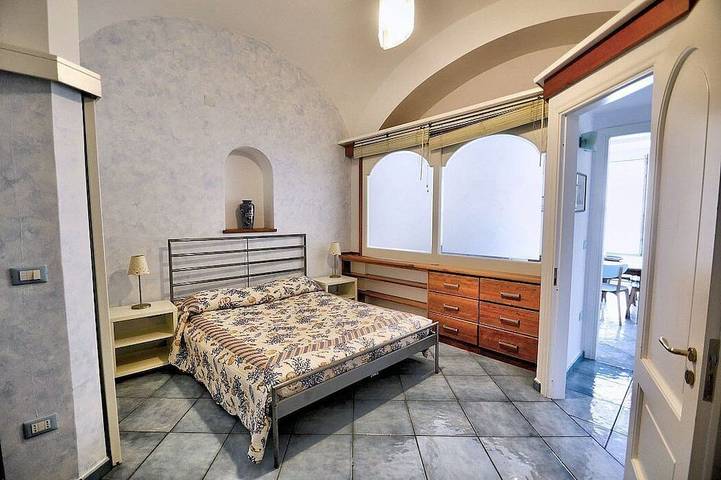 Ganze Wohnung, Appartamento Attilia B: Elegante Wohnung mit Sonne und Meerblick, kostenloses WLAN in Spiaggia libera Amalfi (Amalfi), Amalfi