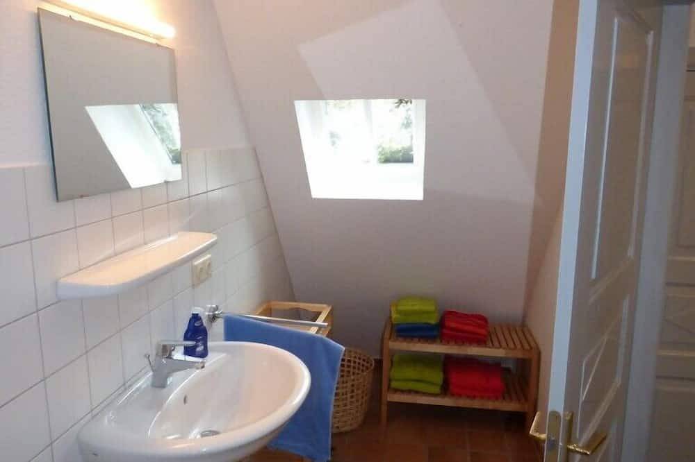 Reetdach-Appartement \"Wasserkoog 22\" in Tetenbüll für 2 Personen in Wasserkoog, Tetenbüll