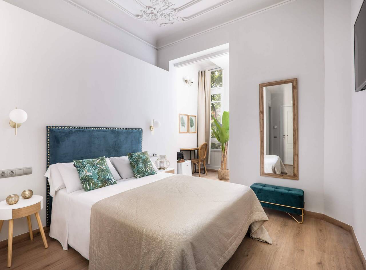 Arlet  - Deluxe Double room with garden view in Barcelona Centre, Barcelone