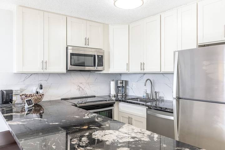 Gîte pour 3 personnes, avec sauna et balcon ainsi que piscine et jardin à Honolulu - 2