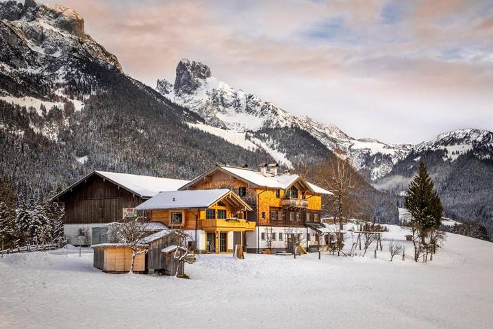Hütte für 9 Personen, mit Ausblick und Garten in Dachstein West