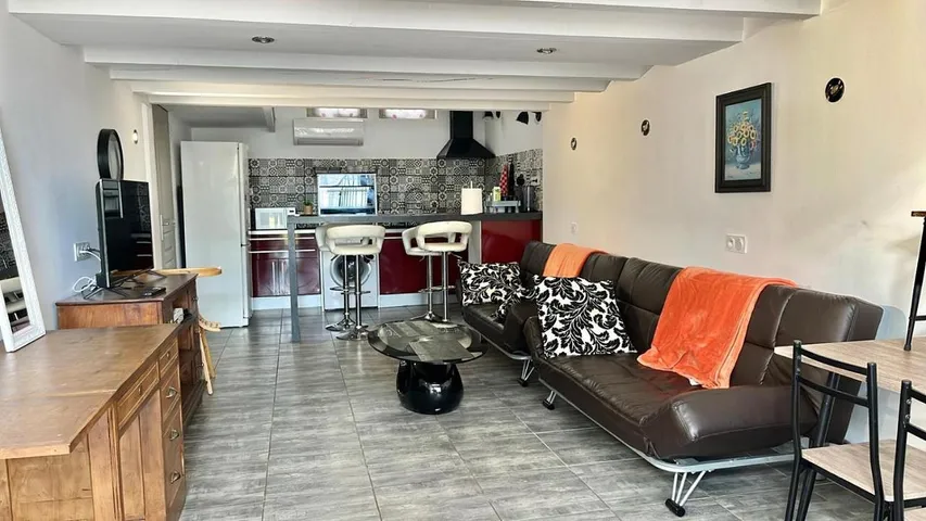 Apartamento de vacaciones para 6 personas, con vistas y jardín - 1
