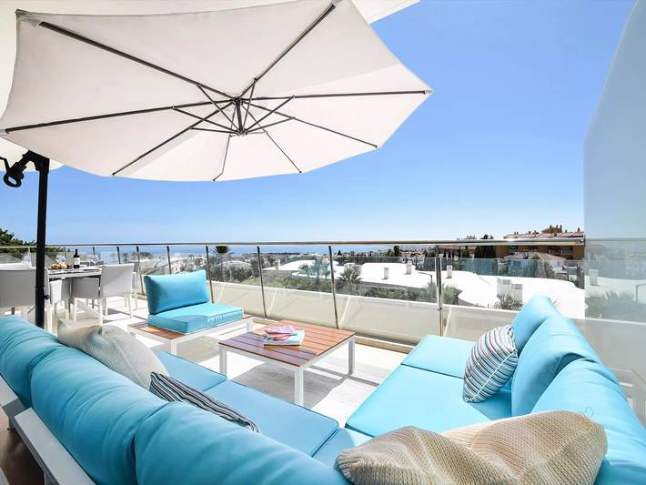 Location de vacances pour 6 personnes, avec Balcon et Piscine dans Reserva del Higueron