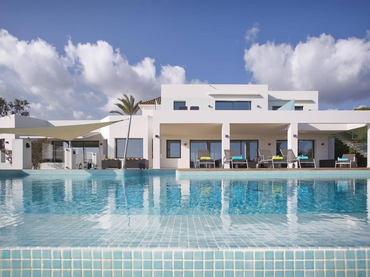 Extravagant 8 Bdrm Villa In Marbella, Beachside ✔ in Marbella East, Marbella