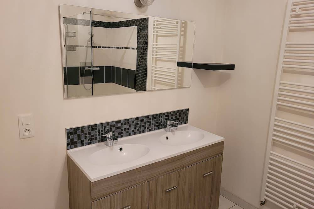 Apartamento entero, Spacious duplex at Matthieu's. Sleeps 1 to 6. in Remiremont, Región de Épinal