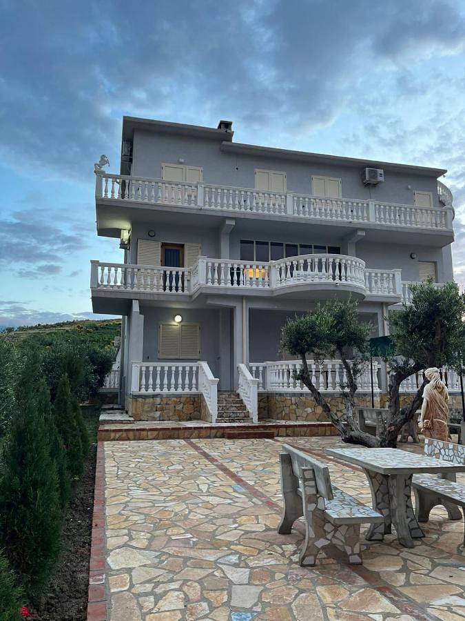 Villa pour 14 personnes, avec vue et jardin