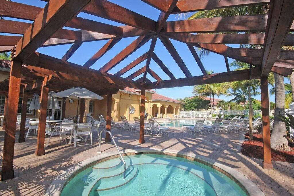 Ganze Wohnung, Beachy Sunny Apartment - Close to Everything in Iona, Southwest Florida