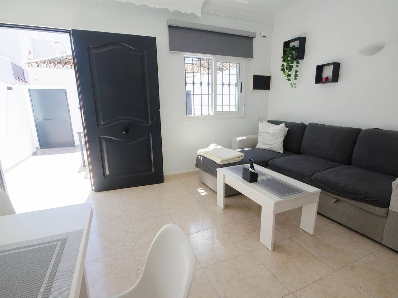 Bungalow Troyano-Paradiesischer Rückzug am Strand in Saladillo Benamara, Estepona