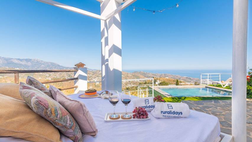 Villa für 10 Personen, mit Pool und Balkon/Terrasse in Torrox - 2