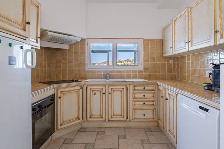 Gîte pour 6 personnes, avec jardin ainsi que terrasse et piscine dans Golf Bluegreen Sainte-Maxime - 4