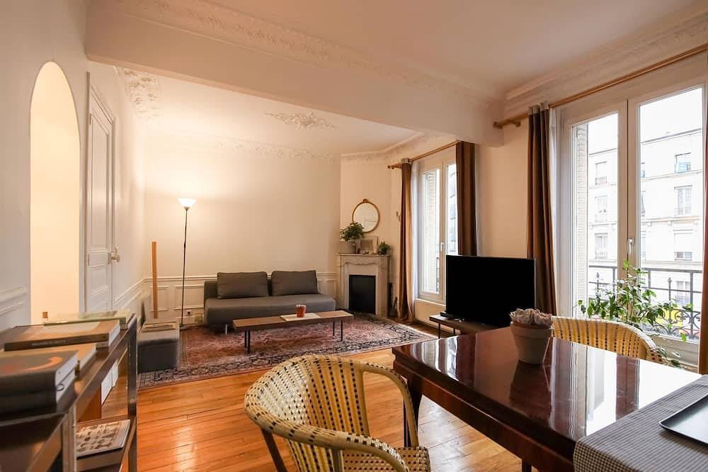 Entire apartment, Apartment in Paris near Line 14 Metro in Clichy, Hauts-de-Seine