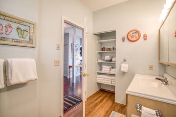 Vacation House for 8 Guests in Lincoln Beach, Oregon Coast, Picture 3