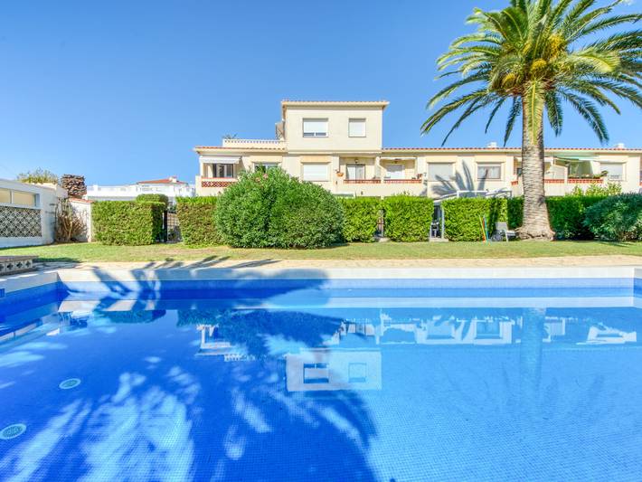 Appartement de vacances pour 4 personnes, avec terrasse et jardin à Empuriabrava