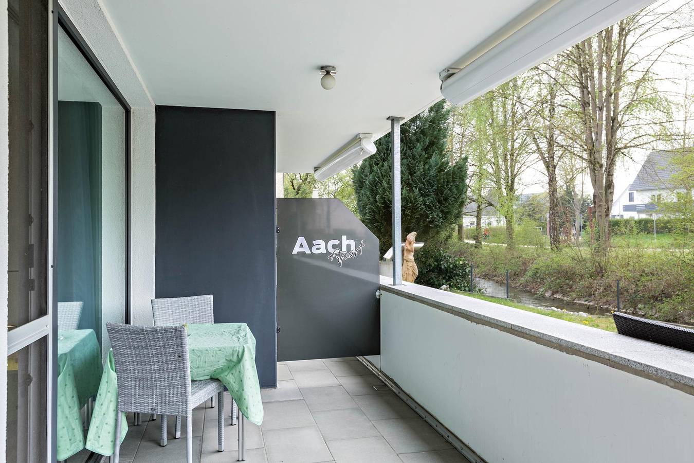 Ganze Wohnung, Ferienwohnung 4 im Appartementhaus "Aach Apart" am Bodensee mit Wlan in Rielasingen-Worblingen, Hegau