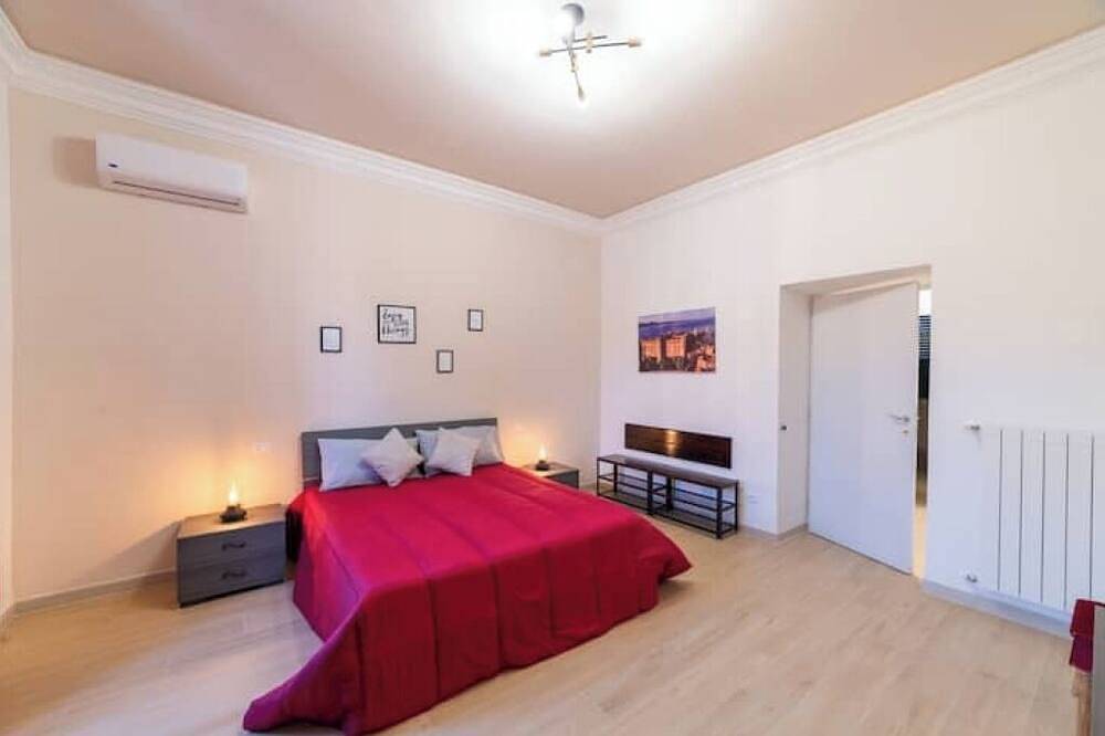 Appartement entier, Station-Belvedere 5 stars, spacious apartment in Bracciano, Lac de Bracciano