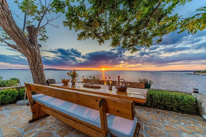 Holiday home for 10 people, with garden and view, with pets in Lun