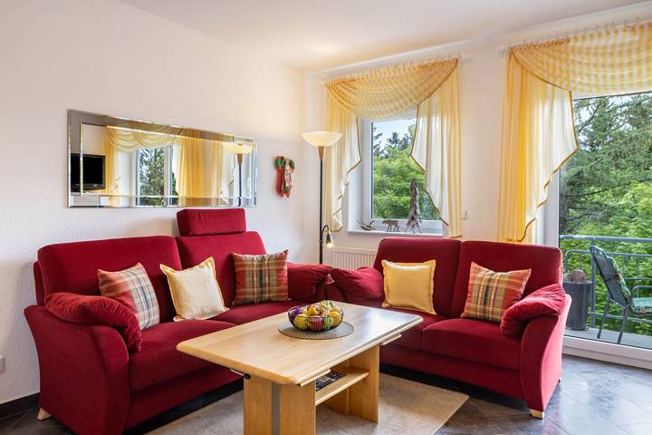 Ferienwohnung für 4 Personen, mit Balkon und Garten in Oberhof