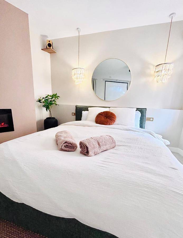 Gîte pour 2 personnes, avec jacuzzi à Pesmes