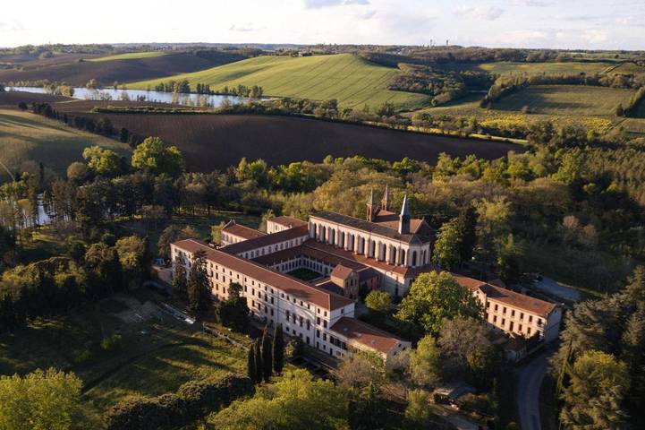 Hôtel, avec Terrasse ainsi que Jardin et Vue