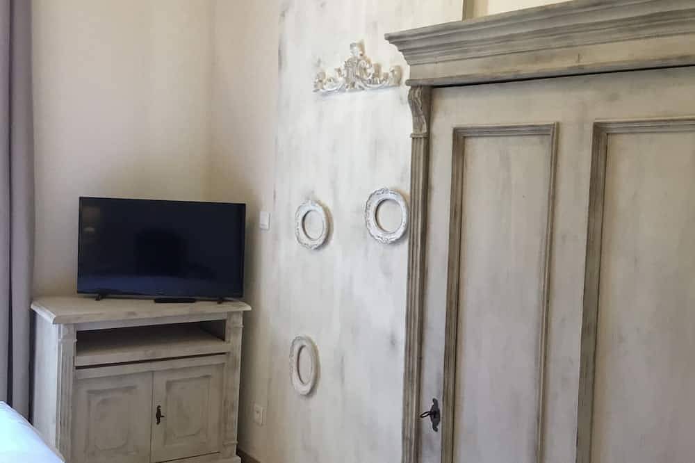 Encantadora casa de campo en casa de campo provenzal renovada entre Alpilles y Lubéron in Noves, Region de Arles