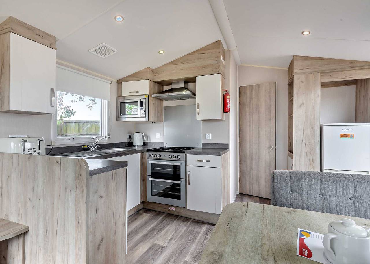 Silver 3 Bedroom Caravan, Sleeps 8 in Great Yarmouth, The Broads