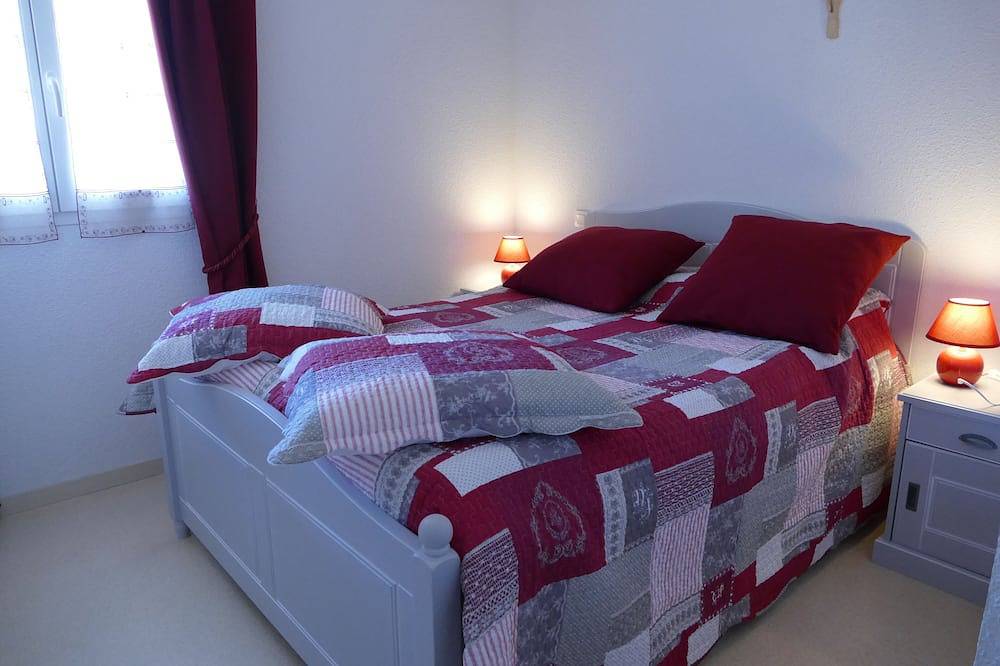 Appartement entier, Hautes Pyrénées. Appartement lumineux et calme au cœur d'Argeles Gazost in Argelès-Gazost, Pyrénées