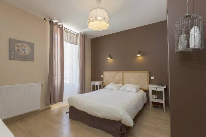 Hôtel pour 3 personnes, avec jacuzzi et sauna