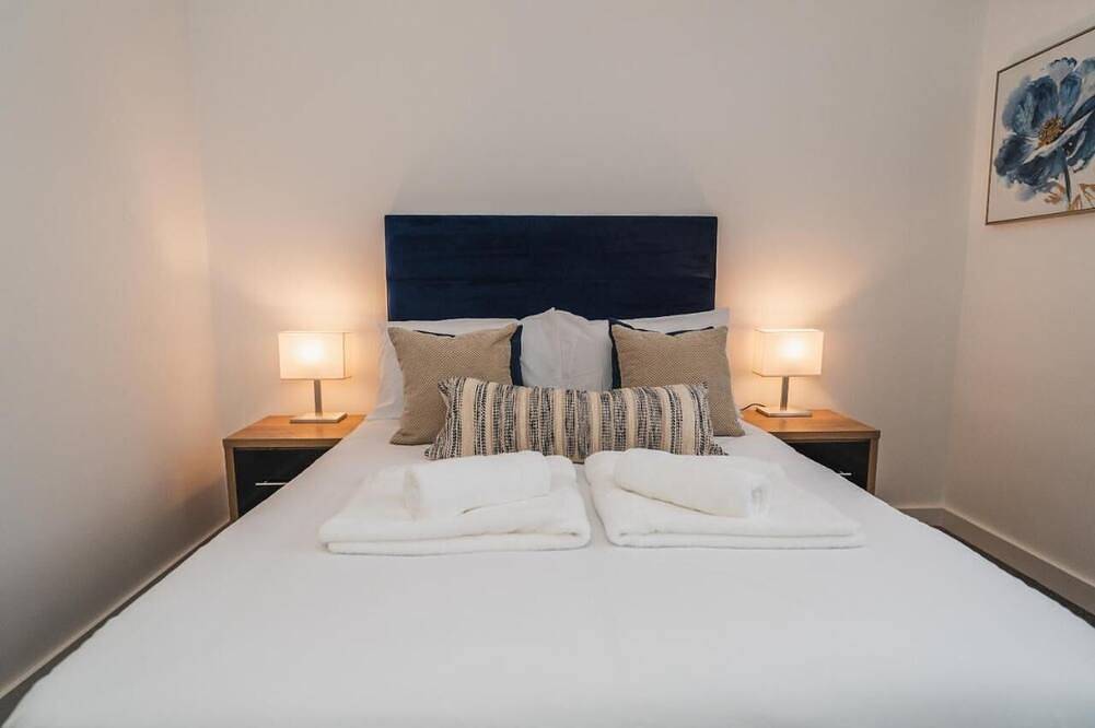 Ganze Wohnung, Apartment-Eigenes Badezimmer in Wakefield, Westliches Yorkshire
