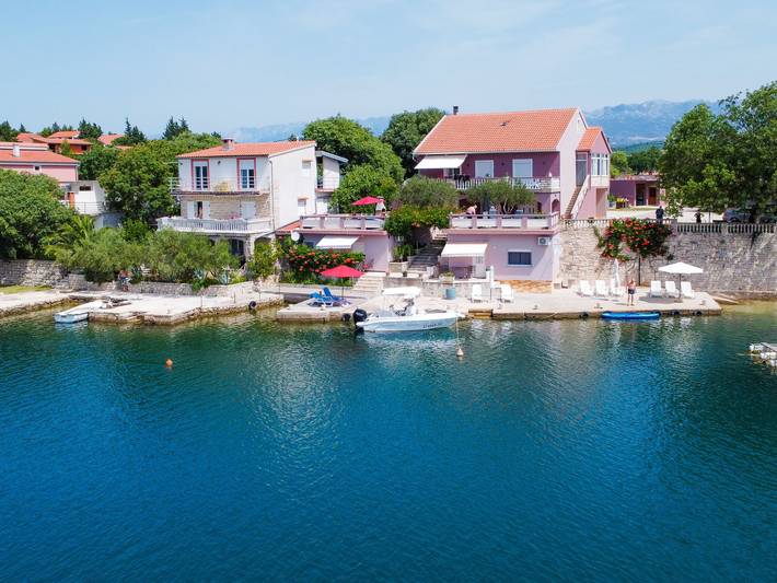 Ferienwohnung für 4 Personen, mit Terrasse in Obrovac