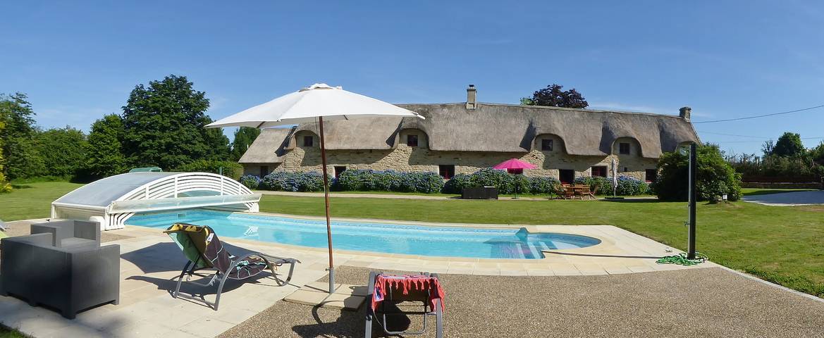 Gîte pour 3 personnes, avec piscine et jardin à Locqueltas