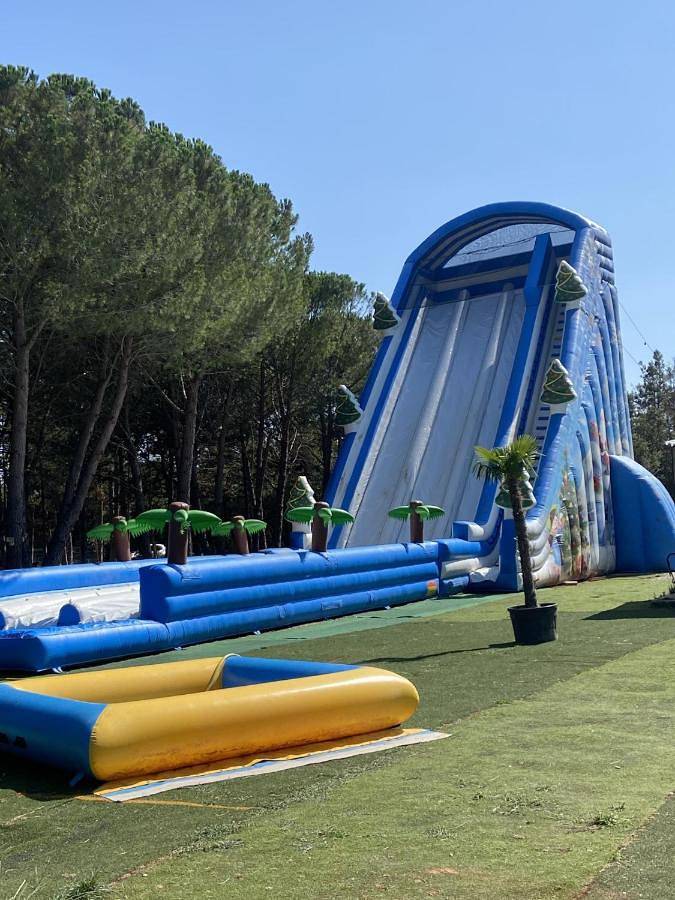 Location de vacances pour 4 personnes, avec vue ainsi que jardin et terrasse, animaux acceptés à Ginasservis