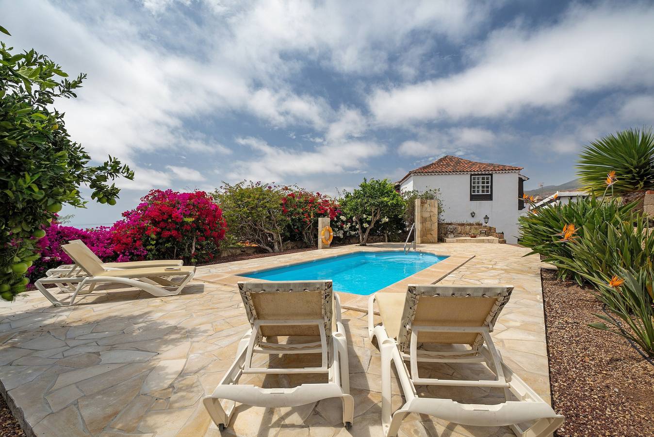 Rural Vacation Home 'La Tunera' with Sea View, Private Pool and Wi-Fi in Villa de Arico, Arico