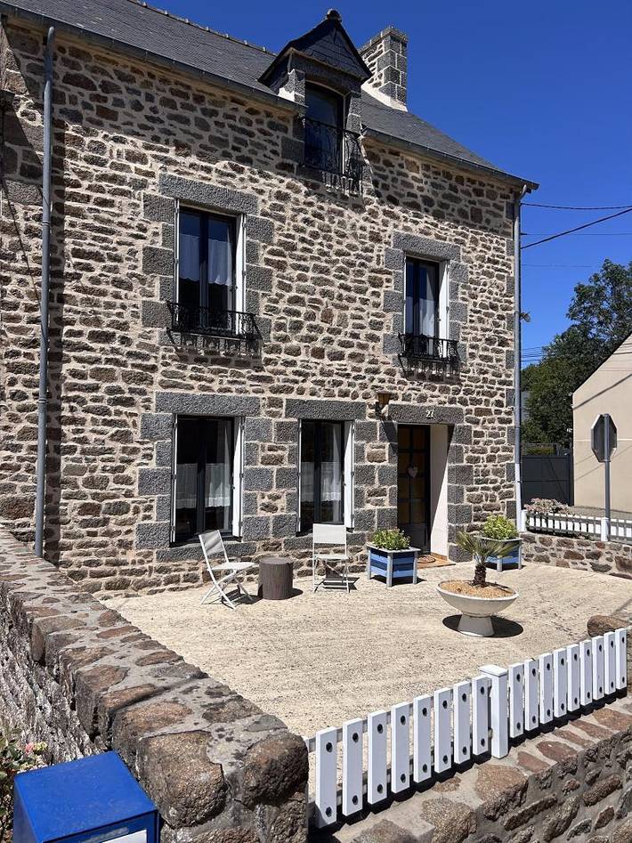 Gîte pour 8 personnes, avec Jardin et Vue à Miniac-Morvan