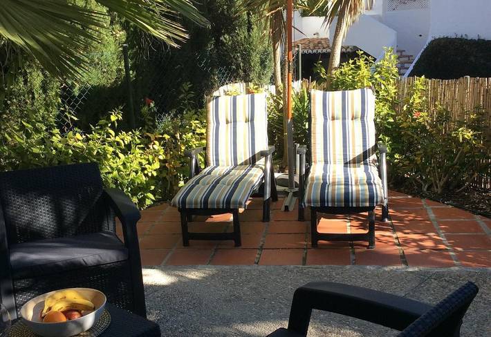 Holiday Home 'Vista Marina' with Mountain Views, Garden and Wi-Fi in Playa de los Berengueles (Almuñecar), Almuñecar