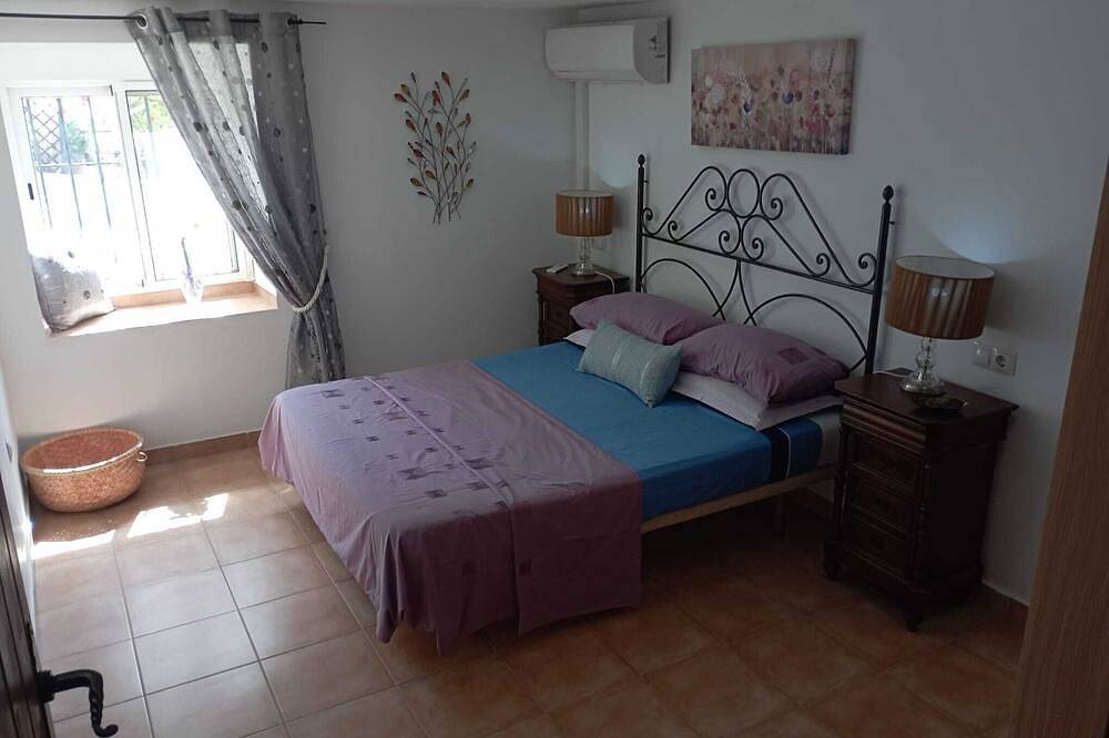 Home Benitez Slate in Pizarra, Málaga Provincie