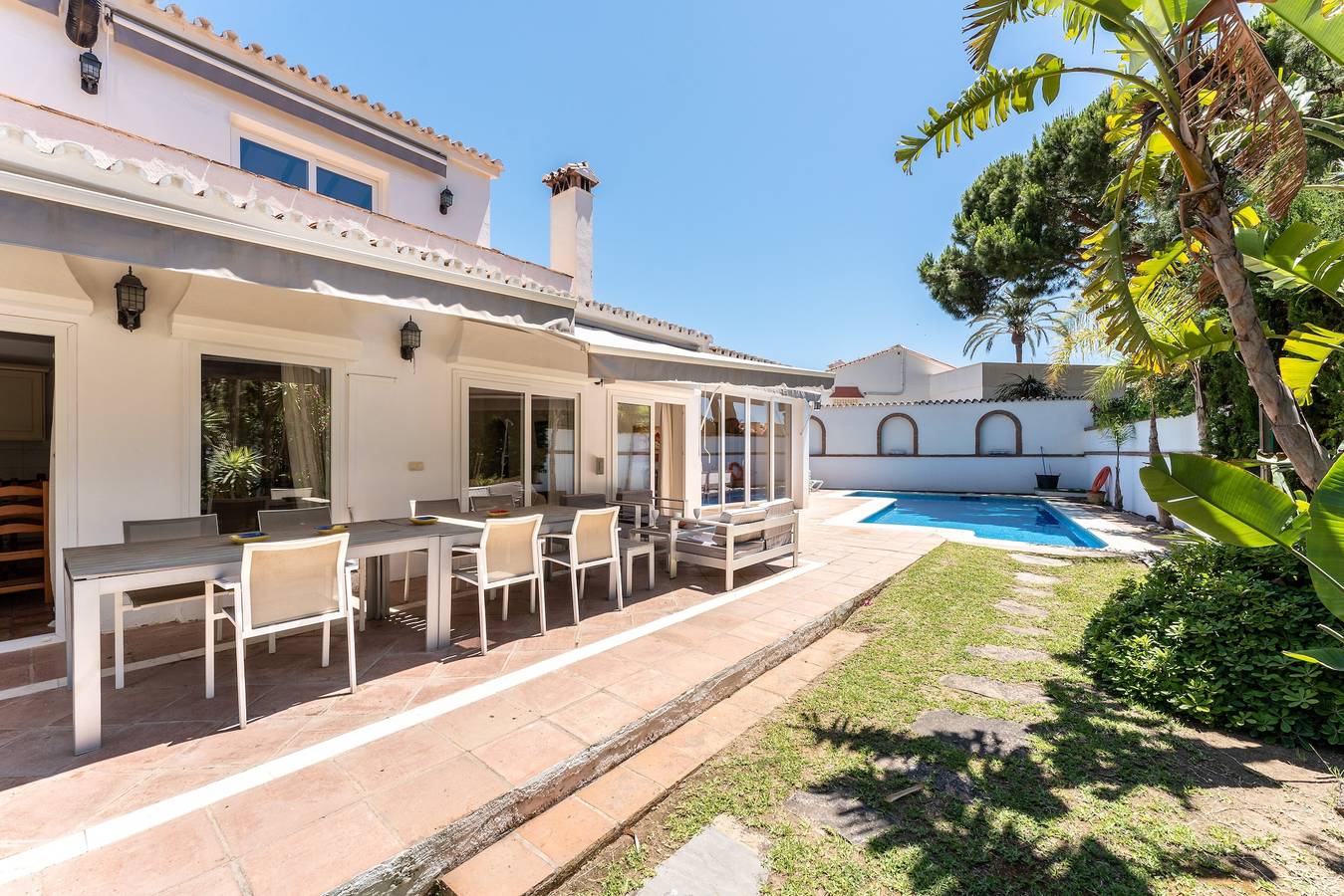 Villa 'Casa Adelina' mit Pool, Garten und Wlan in Marbella Ost, Marbella